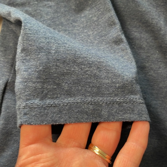 Eddie Bauer Blue heathered Long Sleeve V neck shirt size 1X - Picture 5 of 6
